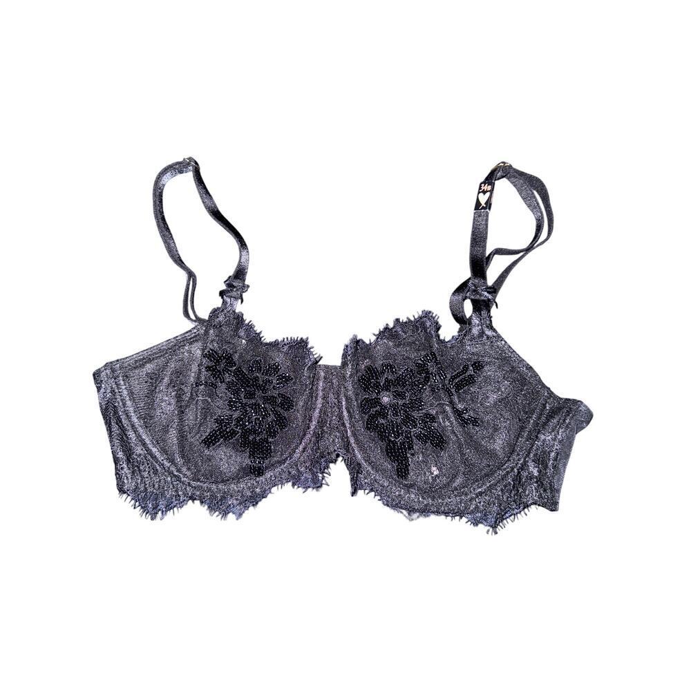 VICTORIAS SECRET DREAM ANGELS BRA- NEW- beaded
